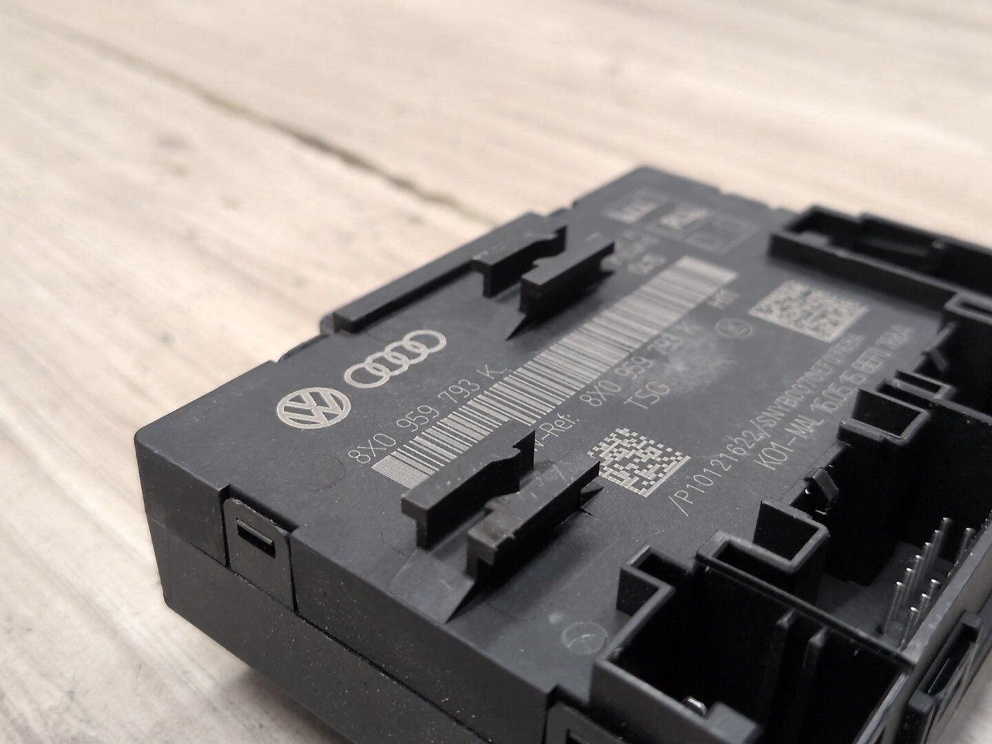 15-18 OEM Audi Q3 Front Left Driver Side Door Window Control Module
