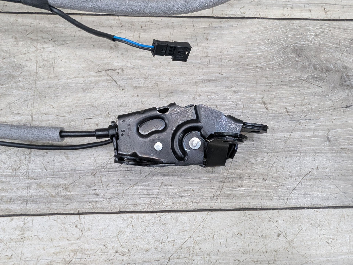 2014-2018 BMW X5 F15 Lower Liftgate Tailgate Lock Latch Actuator SET 7351058