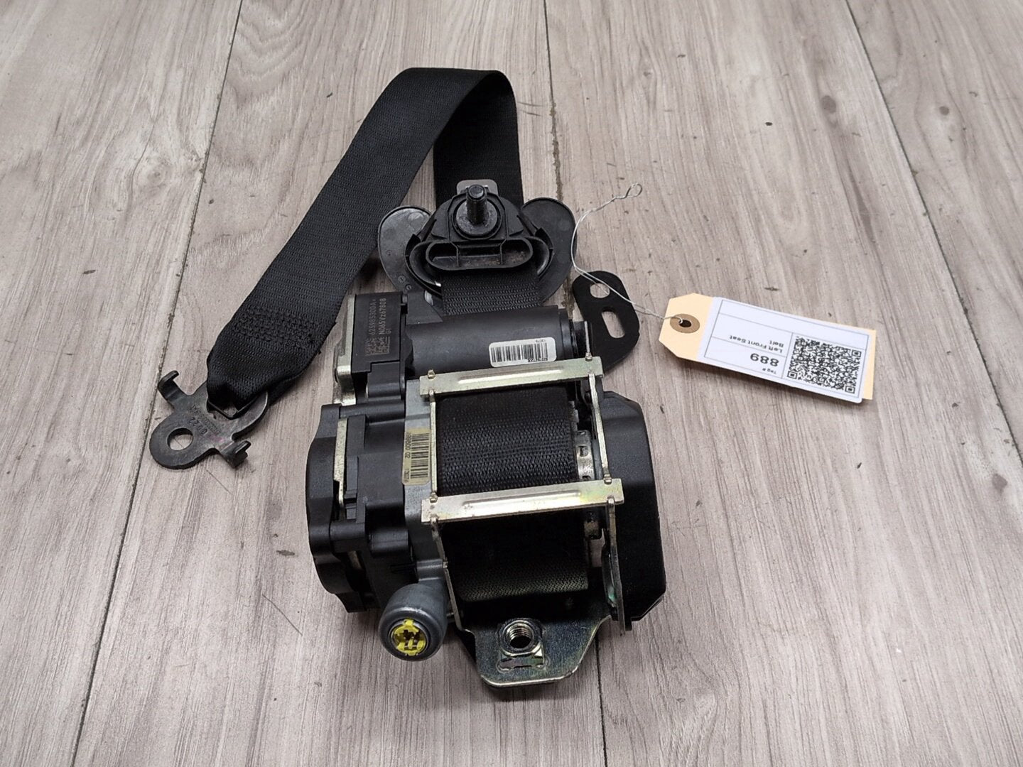 13-15 OEM BMW F01 F02 740 750 Front Left Seat Belt Seatbelt Retractor Black