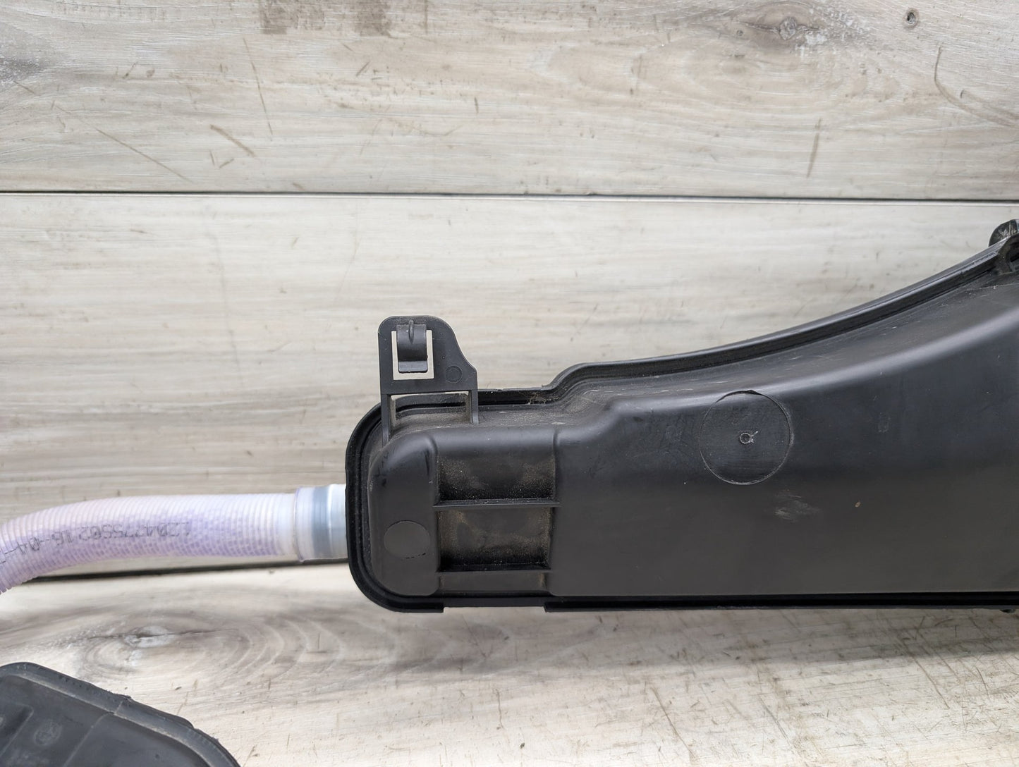 2019-2026 BMW X5 G05 Windshield Reservoir Tank Assembly 7499828