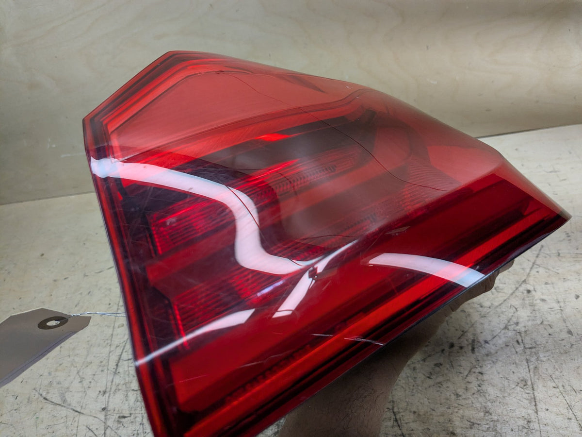 17-20 OEM BMW F90 G30 530 540 M550 M5 Rear Passenger Side Outer Tail Light
