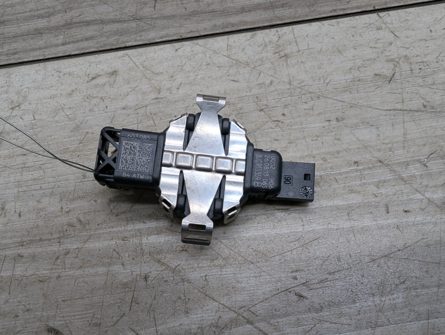 2009 - 2017 Audi Q5 8R Rain Light Sensor (RLS) Module 8U0955559B EA888