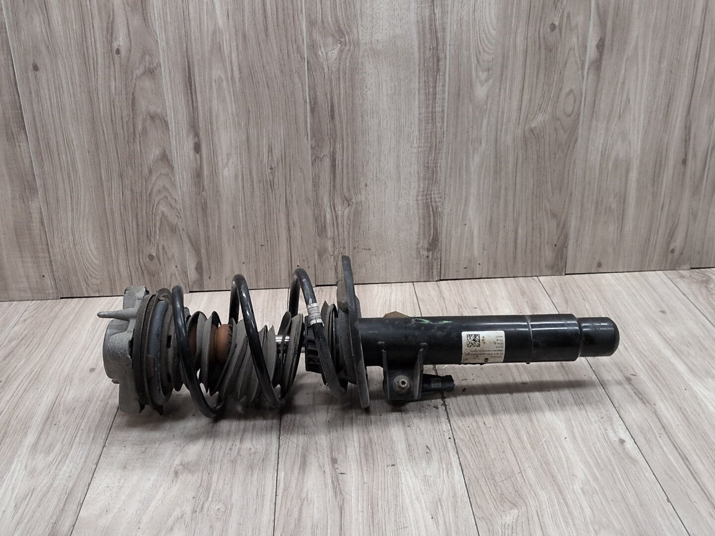 19-25 OEM BMW G20 330i RWD Front Right Passenger Spring Strut Shock Absorber