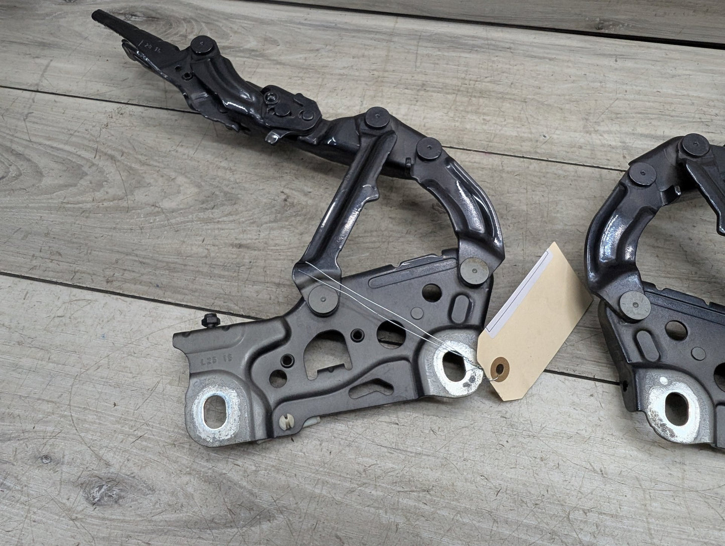 OEM BMW F90 F93 G12 G14 G15 G16 G30 M5 M8 Hood Bonnet Left Right Hood Hinges SET