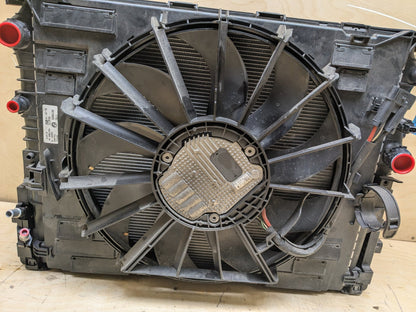 16-19 BMW 750i G12 Radiator Cooling Condenser Fan Shroud Assembly SET 850W