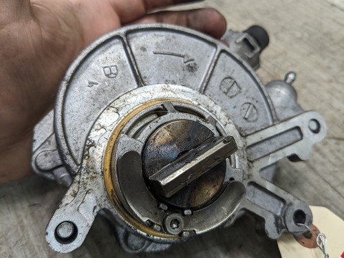 10-19 OEM BMW F10 F12 550 650 750 M5 M6 X5 X6 F86 Engine N63 S63 Vacuum Pump