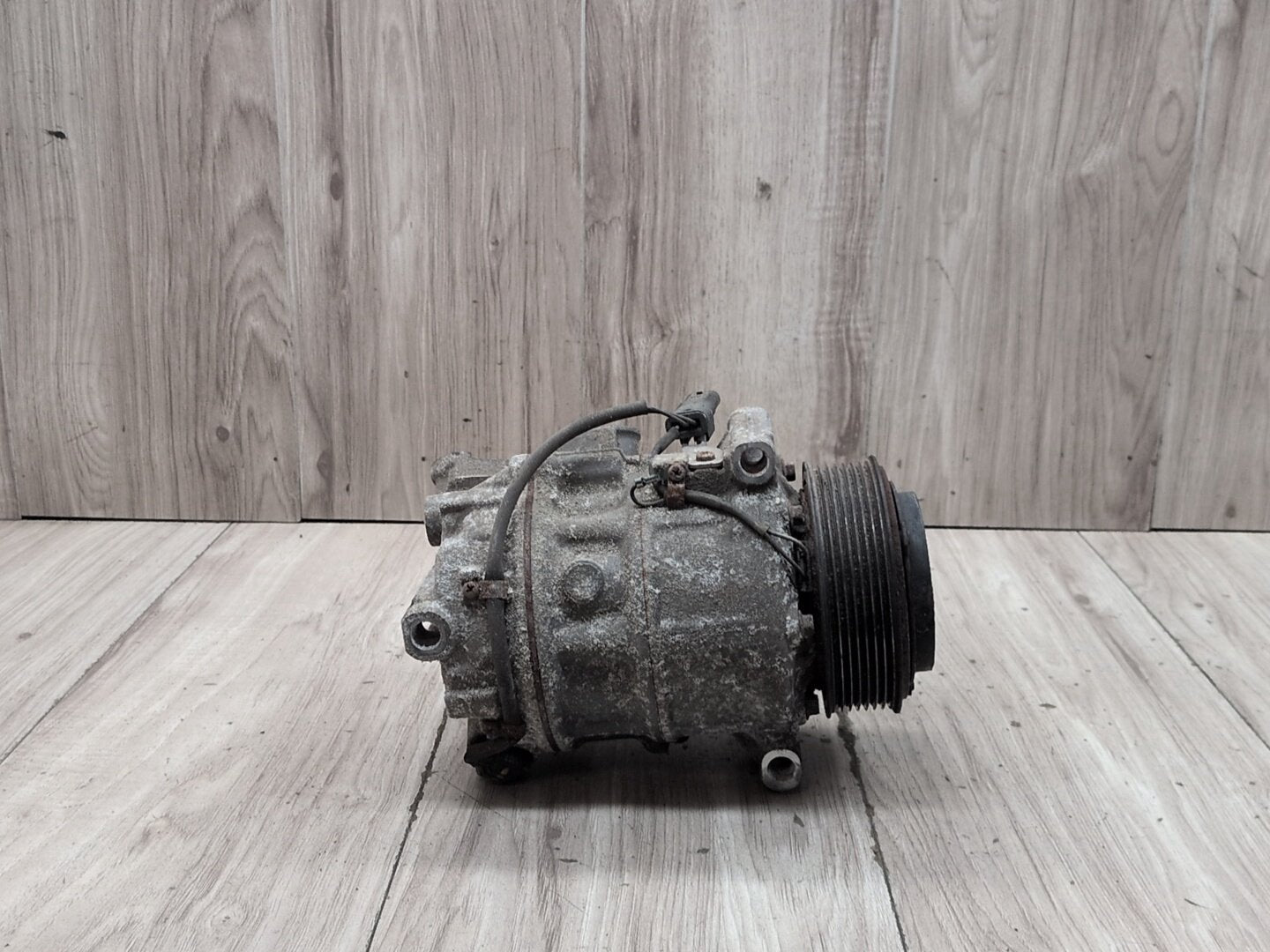 OEM BMW F90 F93 G05 G07 G12 G16 G30 AC Compressor Clutch Pump W/ Pulley N63 S63