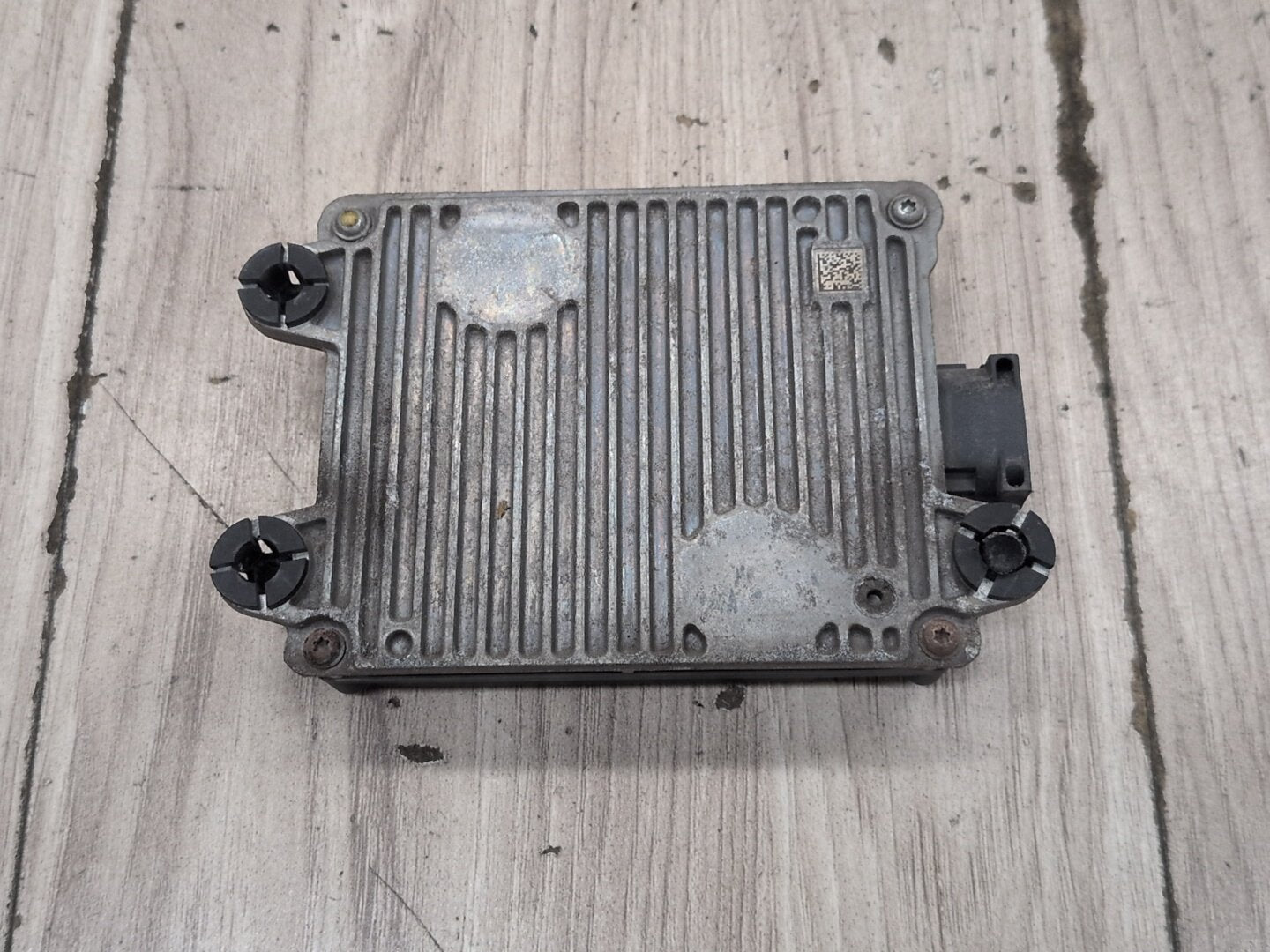 2016-2022 BMW 750i G12 - Front Bumper Cruise Control Distance Radar Senor Module PN: 6892575