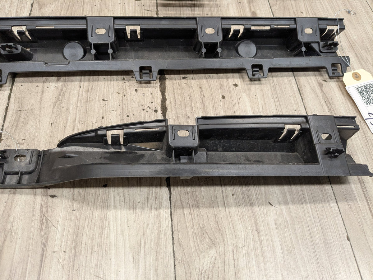 2022-2026 BMW 430i G26 Left Driver Side Rocker Panel Brackets SET 8737091 OEM