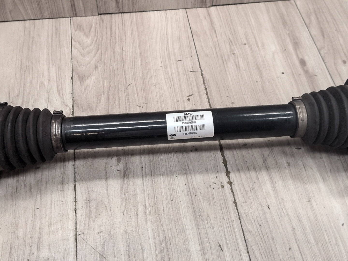 2014 - 2018 BMW X5 F85 Rear Left or Right Half Shaft Output CV Axle 8499690 S63B44T2