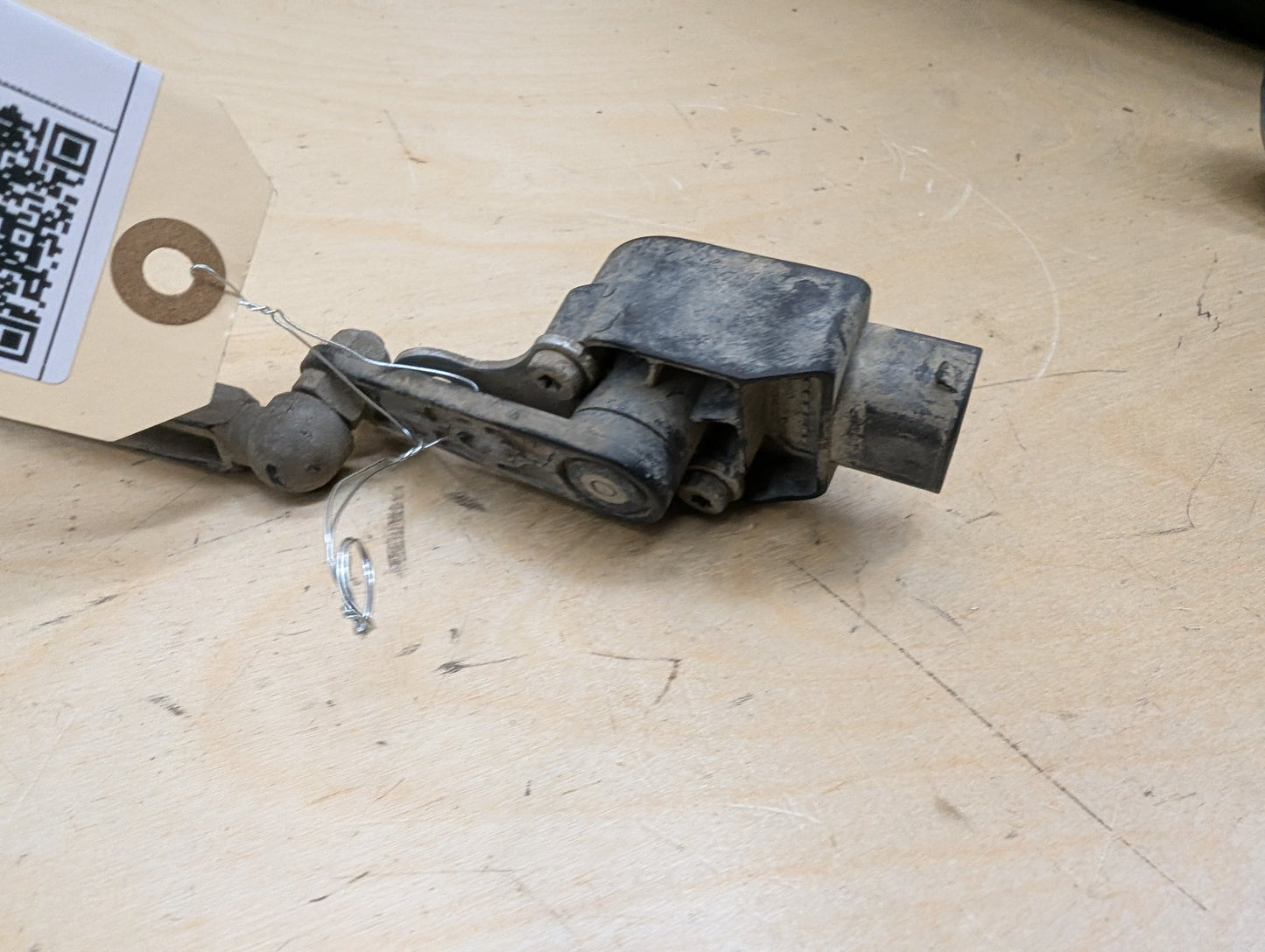 OEM BMW F10 F22 F30 F32 F36 F80 F82 M4 Front Rear Left Right Height Level Sensor