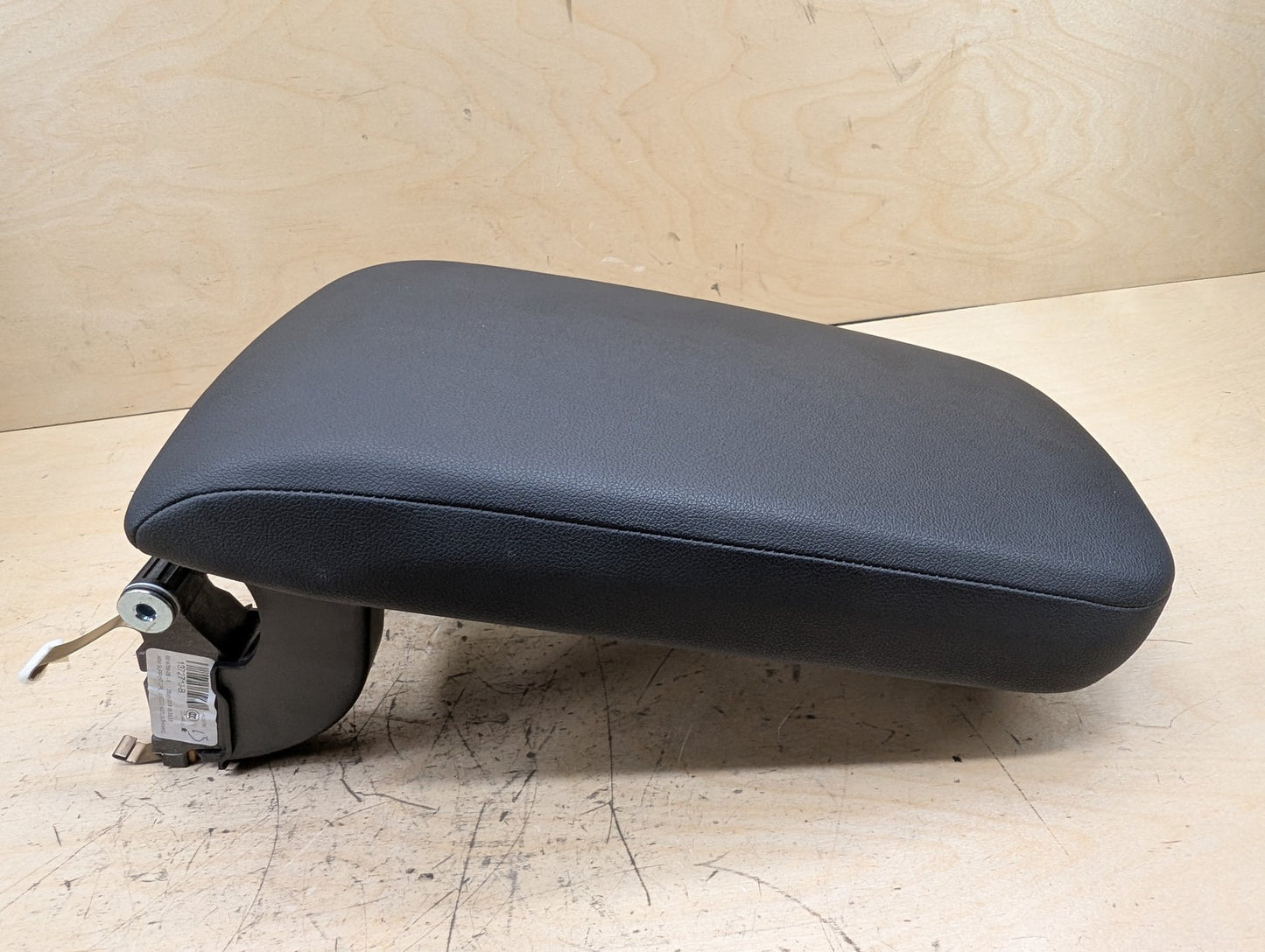 18-21 OEM BMW G01 G02 X3 X4 Retractable Armrest Tray Console Leather Black
