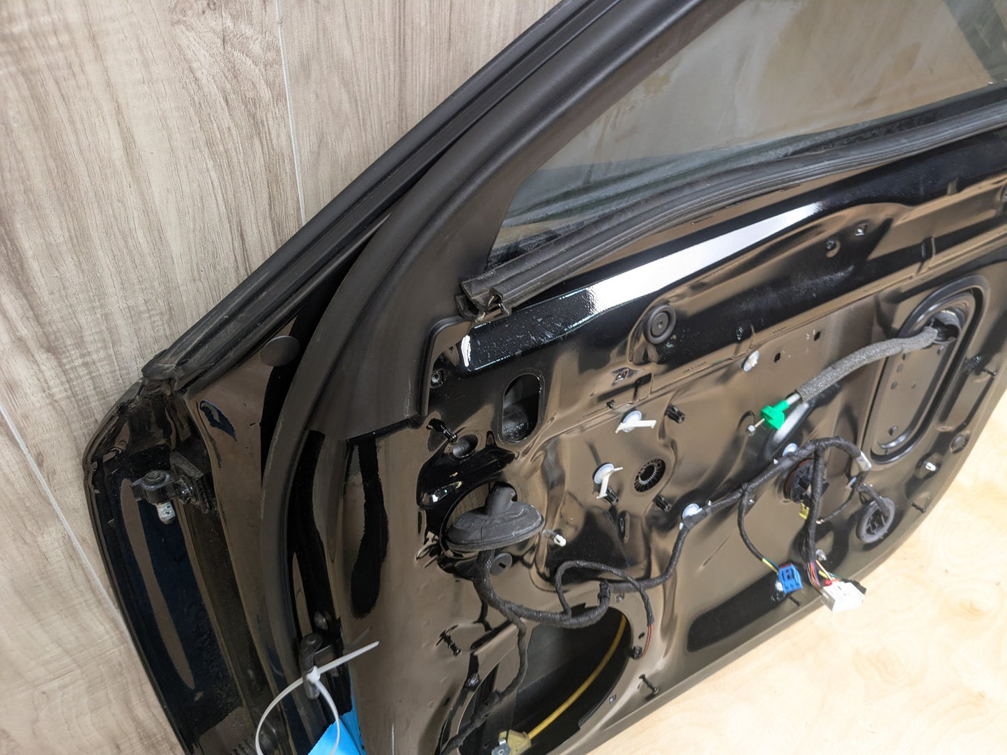 2017-2019 OEM Audi A4 S4 RS4 B9 Front Right Passenger Door Shell Panel Black A2