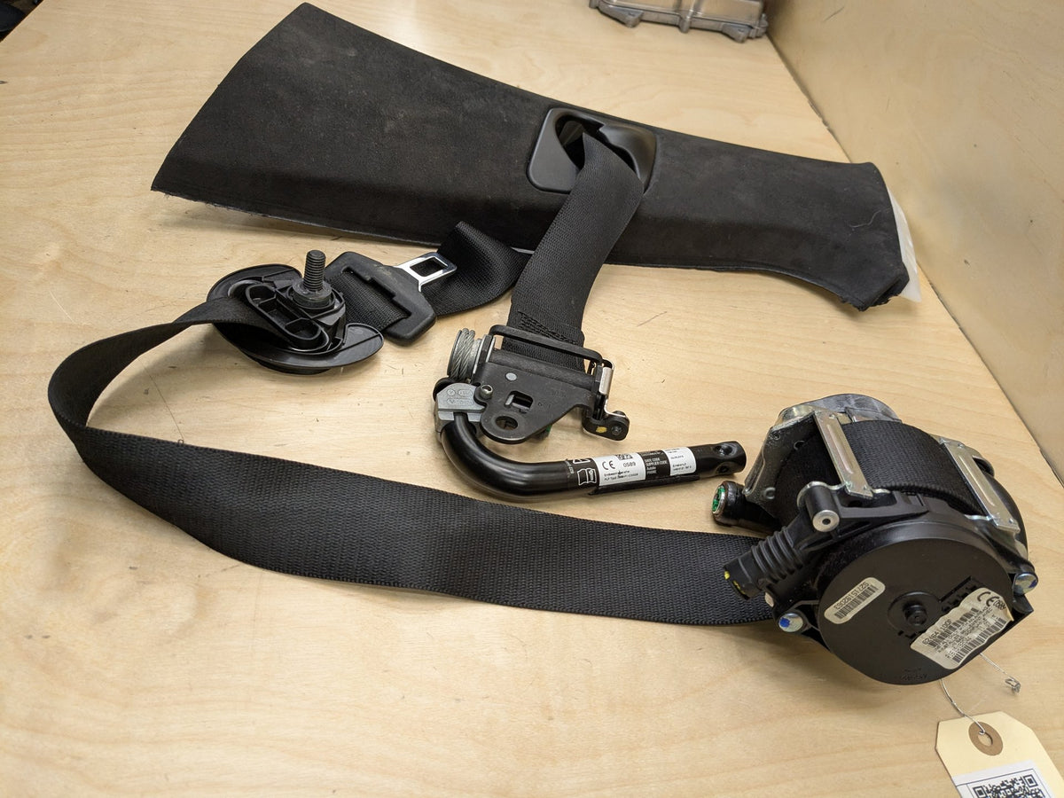 OEM BMW F15 F16 F85 X5 X6 Front Left Driver Seat Belt Seatbelt Retractor Black
