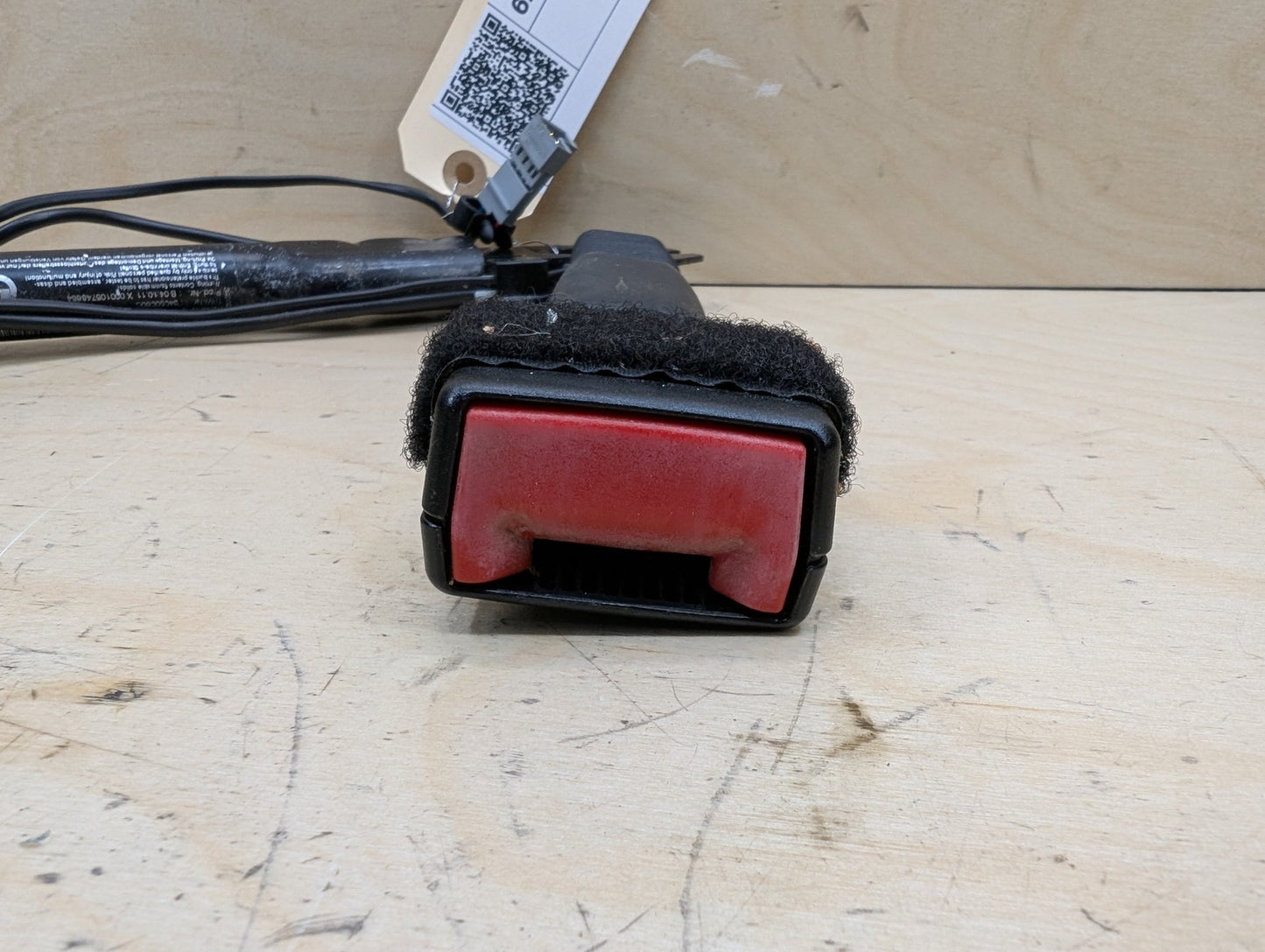 OEM BMW E82 E84 E88 E89 E90 E92 Front Left Driver Seat Belt Buckle Tensioner