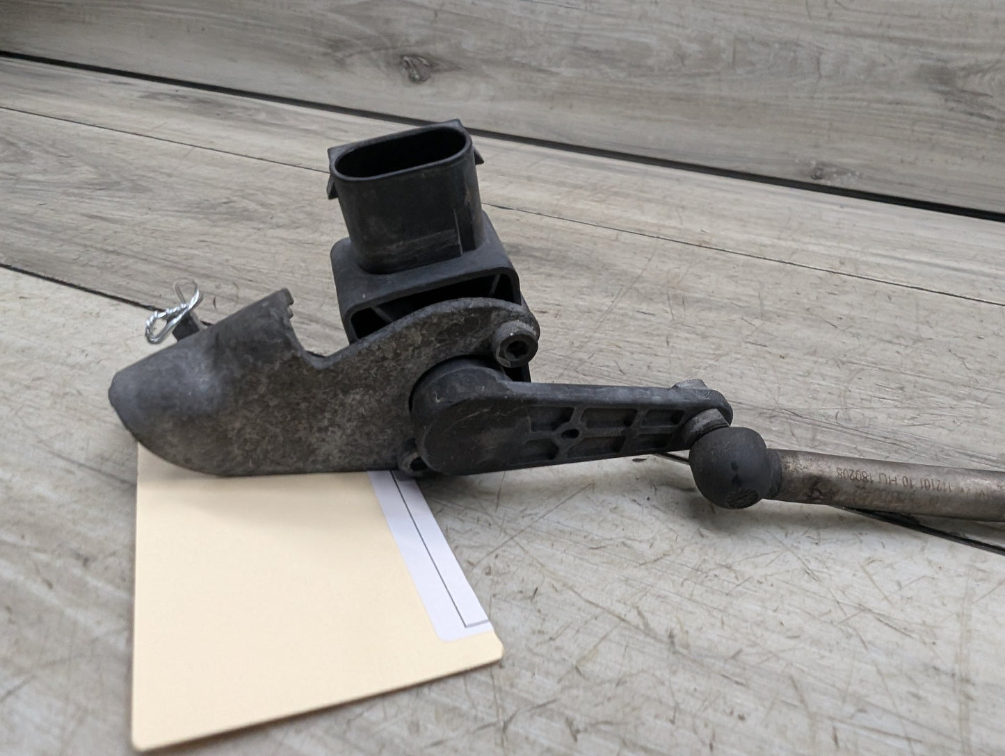 2007-2013 BMW 328i E93 Suspension Height Level Sensor 6785205