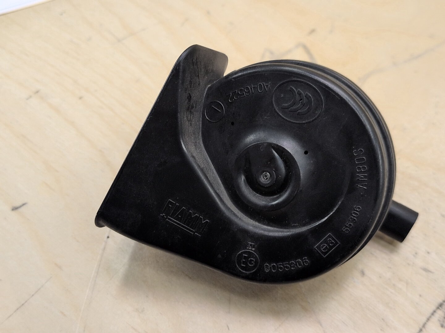 2006-2011 BMW 328i E90 Alarm Horns SET 7159420