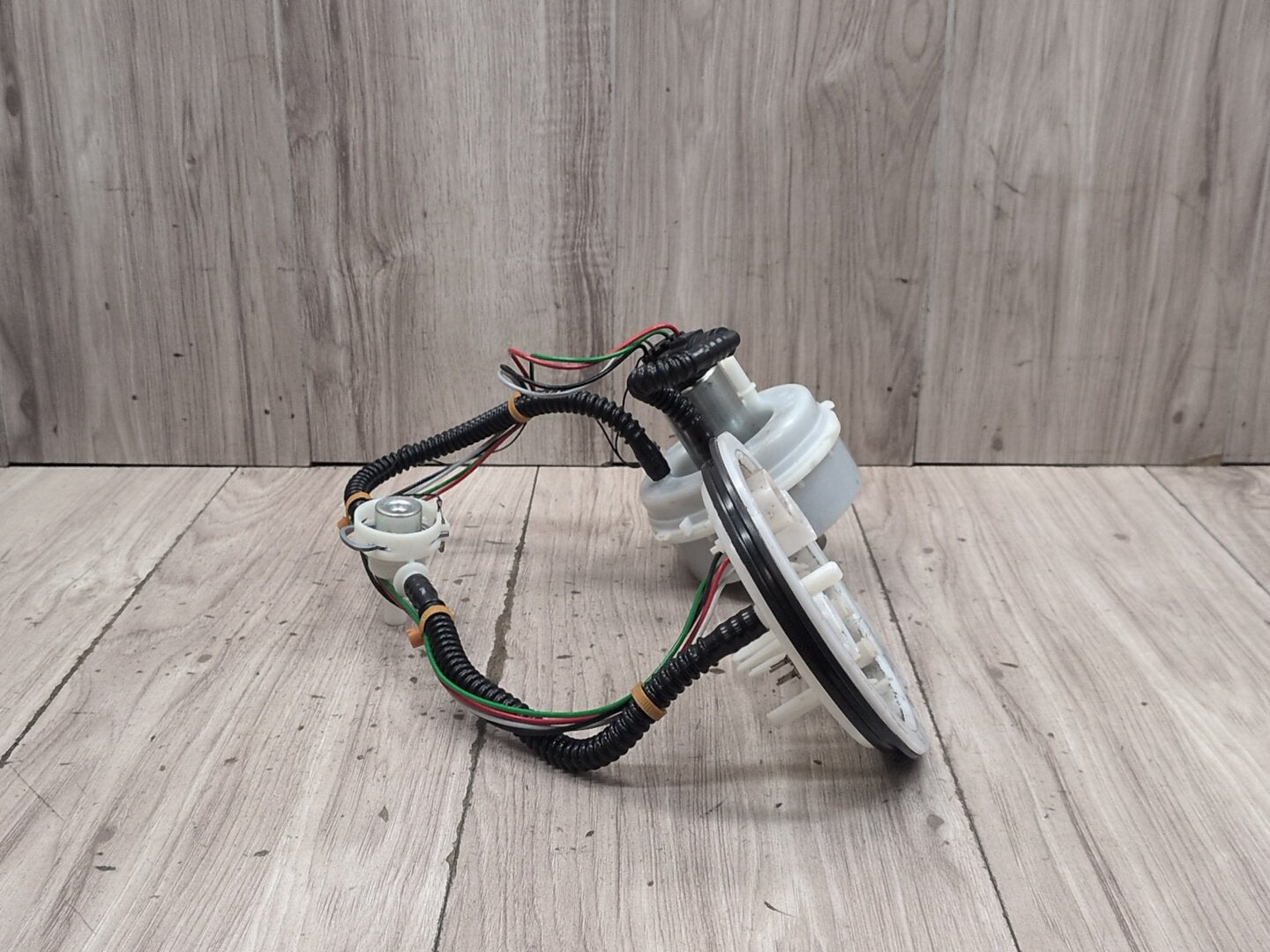 2012-2018 BMW M6 F06 Fuel Gas Tank Sending Unit Assembly 7845656