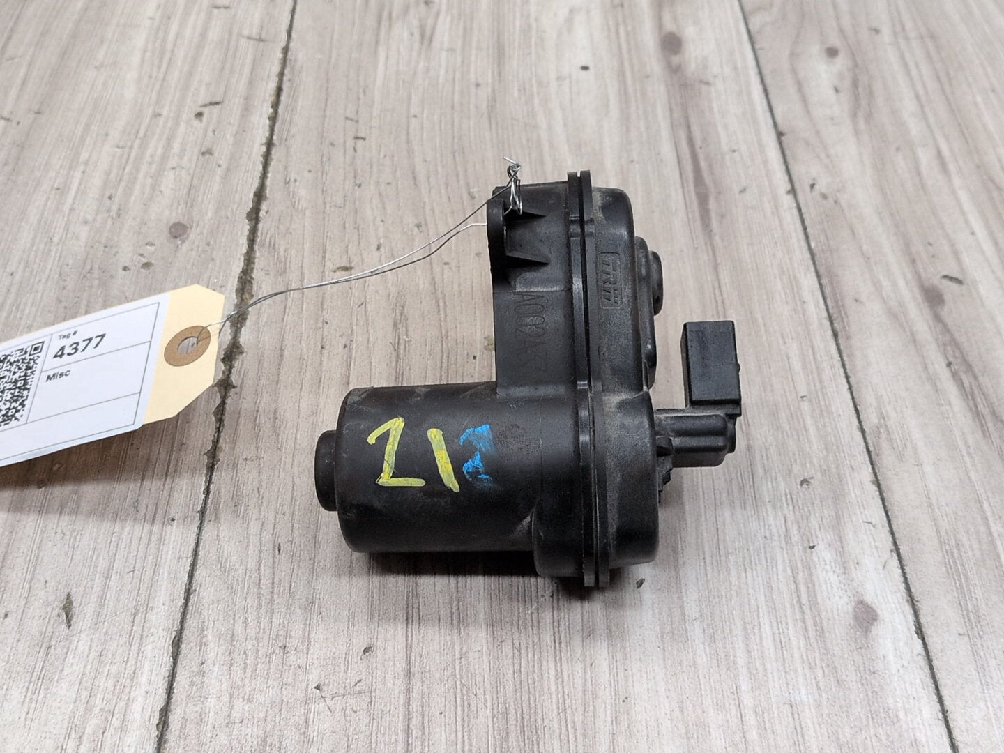 2019 - 2026 BMW X5 G05 Rear Left or Right Brake Caliper Actuator 6888850 N63B44M3