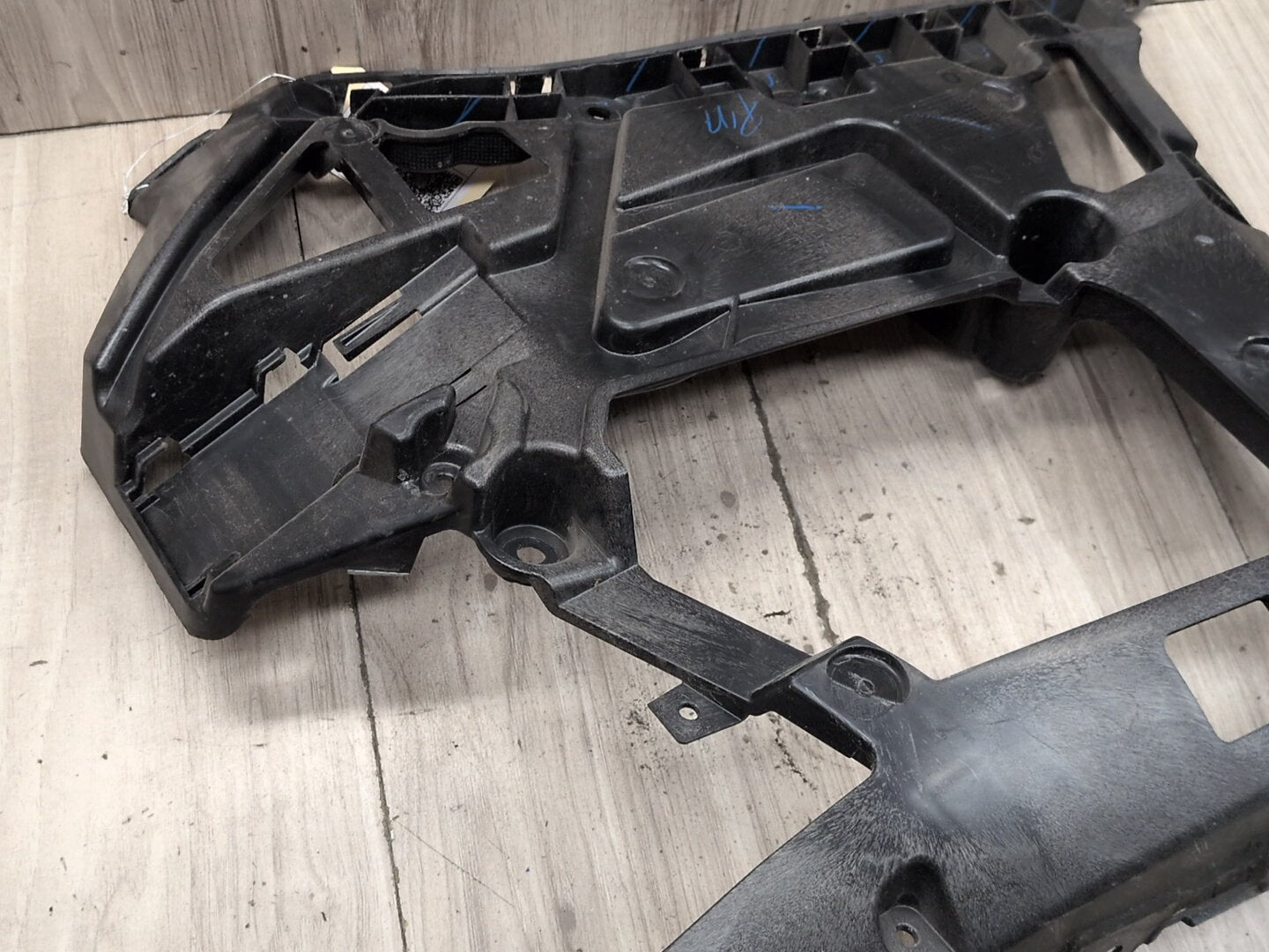 2019-2026 BMW 330i G20 Rear Right Passenger Bumper Support Bracket 7427968