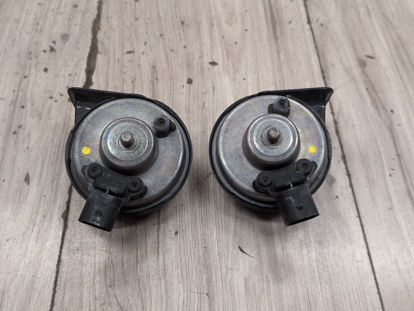 2012-2018 BMW M6 F06 Alarm Horns SET 7284482