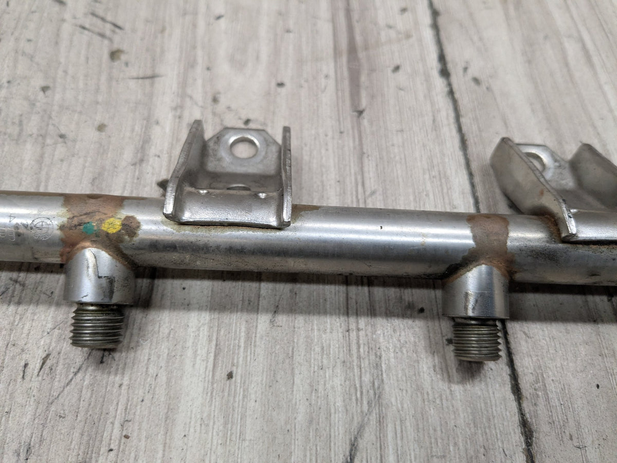2007-2013 BMW E92 335i N54B30A Engine Motor Fuel Injector Rail Line 4548603