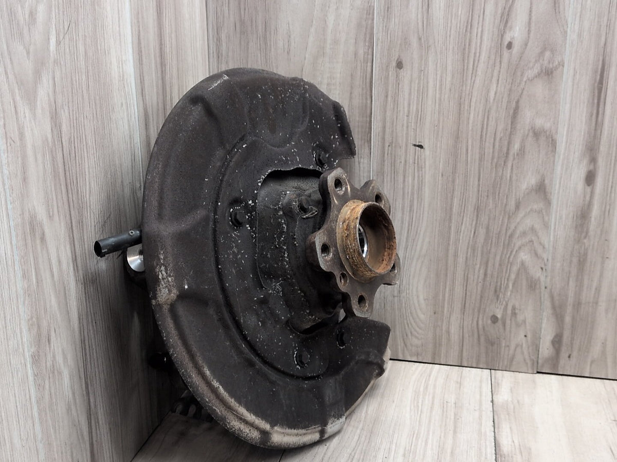 2017-2023 BMW M550i G30 Rear Left Driver Spindle Knuckle w/ Bearing 6866337 OEM
