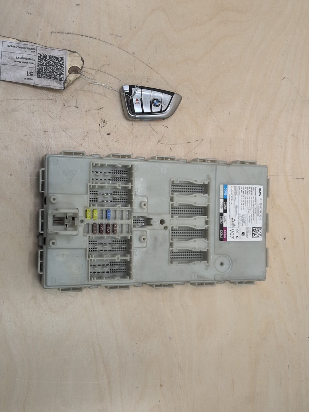 2018-2024 BMW X3 G01 Bdc Body Domain Fem Control Module w/ Key 8779032 OEM