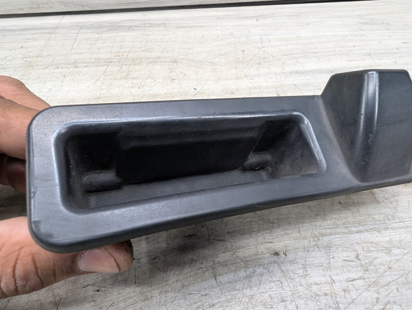 OEM BMW G30 530 540 M550 M5 X5 Rear View Camera Trunk Lid Handle Push Button