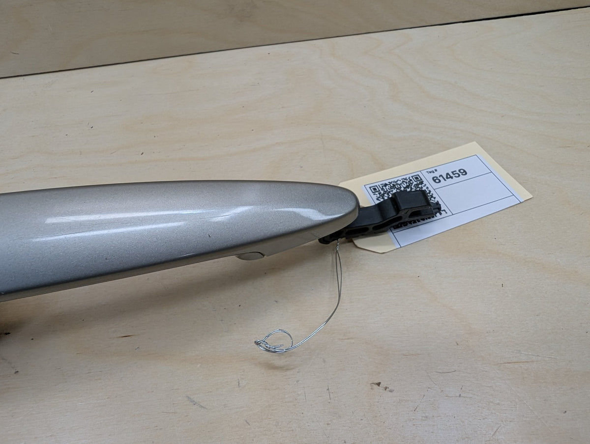 2007-2013 BMW 328i E93 Front Right Passenger Exterior Door Handle w/ Comfort Access 7202240