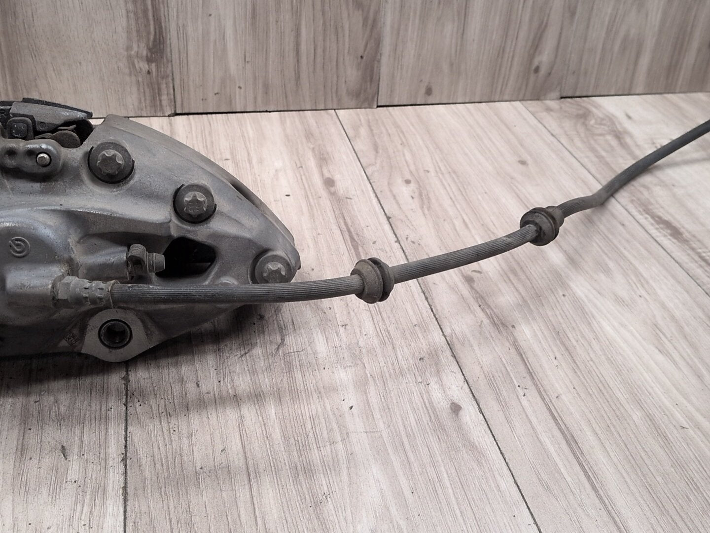 2019 - 2026 BMW X5 G05 Front Left Driver Brake Caliper 6877713 N63B44M3