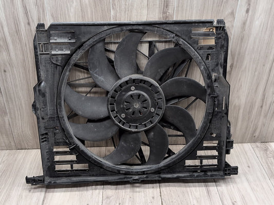 2013 BMW 750i F01 Radiator Fan Shroud Housing w/ Motor 7575564 N63B44O1