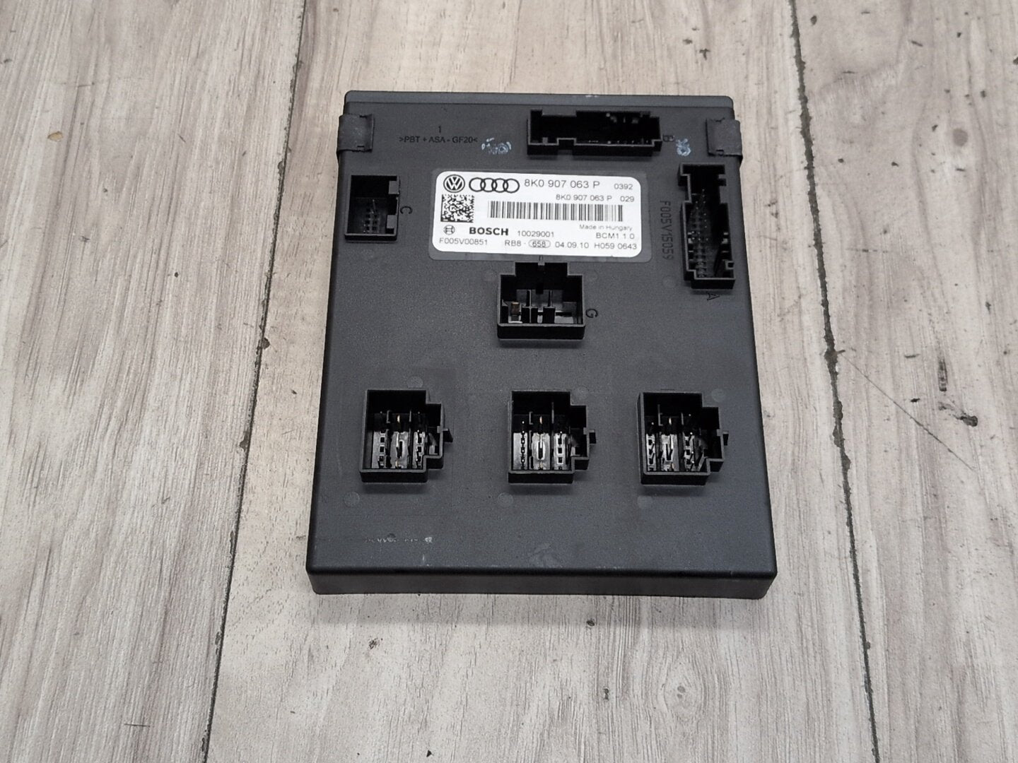 2010-2016 Audi S4 B8 BCM Body Control Module 8K0907063P OEM