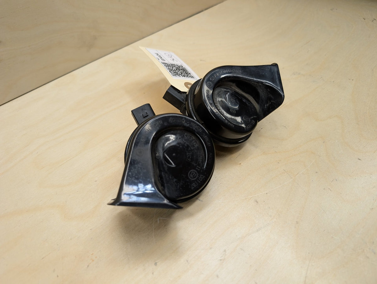 2018-2024 BMW X3 G01 Alarm Horns SET 7404430 OEM