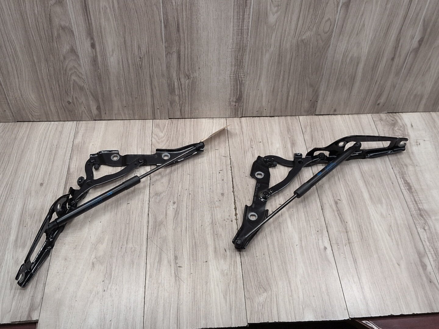 2023 - 2026 BMW M2 G87 Rear Left Right Liftgate Trunk Lid Strut Shock Supports SET 8492141 S58B30T0