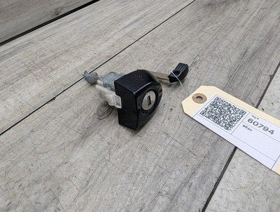 2007-2013 BMW 328i E93 Front Left Driver Key Lock Mechanism w/ Key 7162439 OEM
