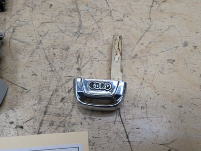 2011-2017 Audi RS5 8T Front Left Driver Key Lock Mechanism w/ Key 8T1837167