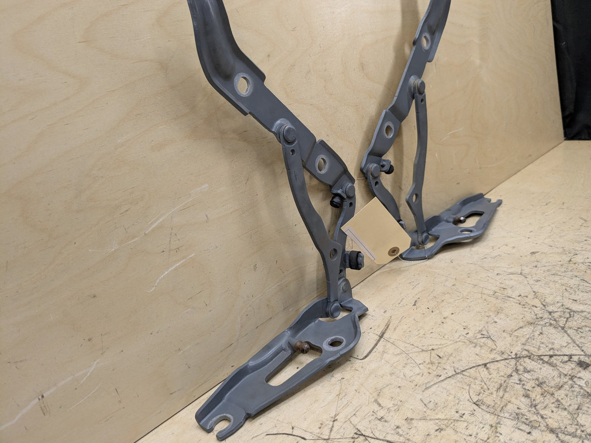 2007-2013 BMW 328i E92 Rear Upper Liftgate Trunk Support Hinges SET 7060628 OEM