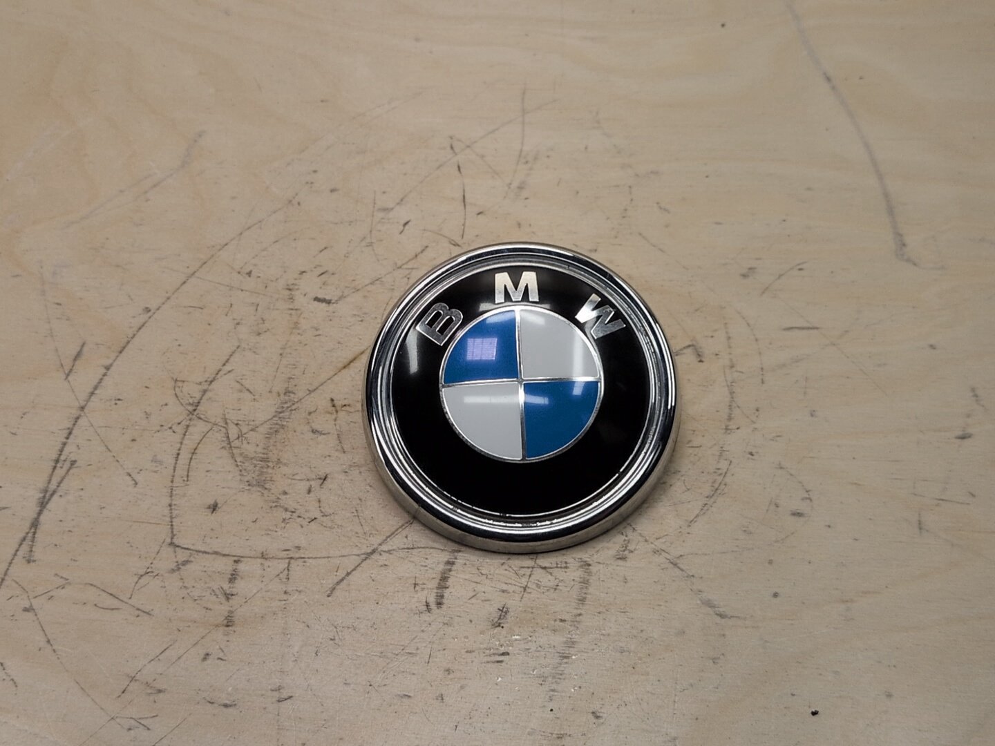 14-19 OEM BMW F15 F16 F85 F86 X5 X6 X5M X6M Hood Trunk Emblem Badge Symbol Logo