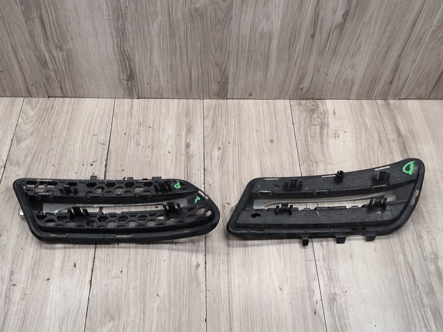 2009-2012 Mercedes-Benz E550 W212 Front Left Right Center Bumper Cover Grilles SET A2128851753 OEM