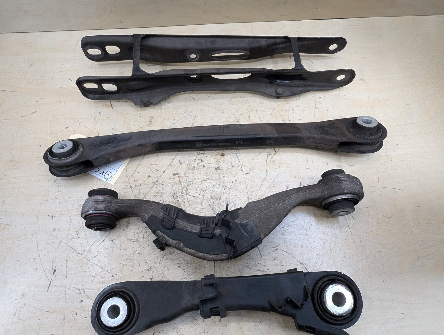 2016-2022 BMW 750i G12 Rear Left Driver Control Arms SET 6861125