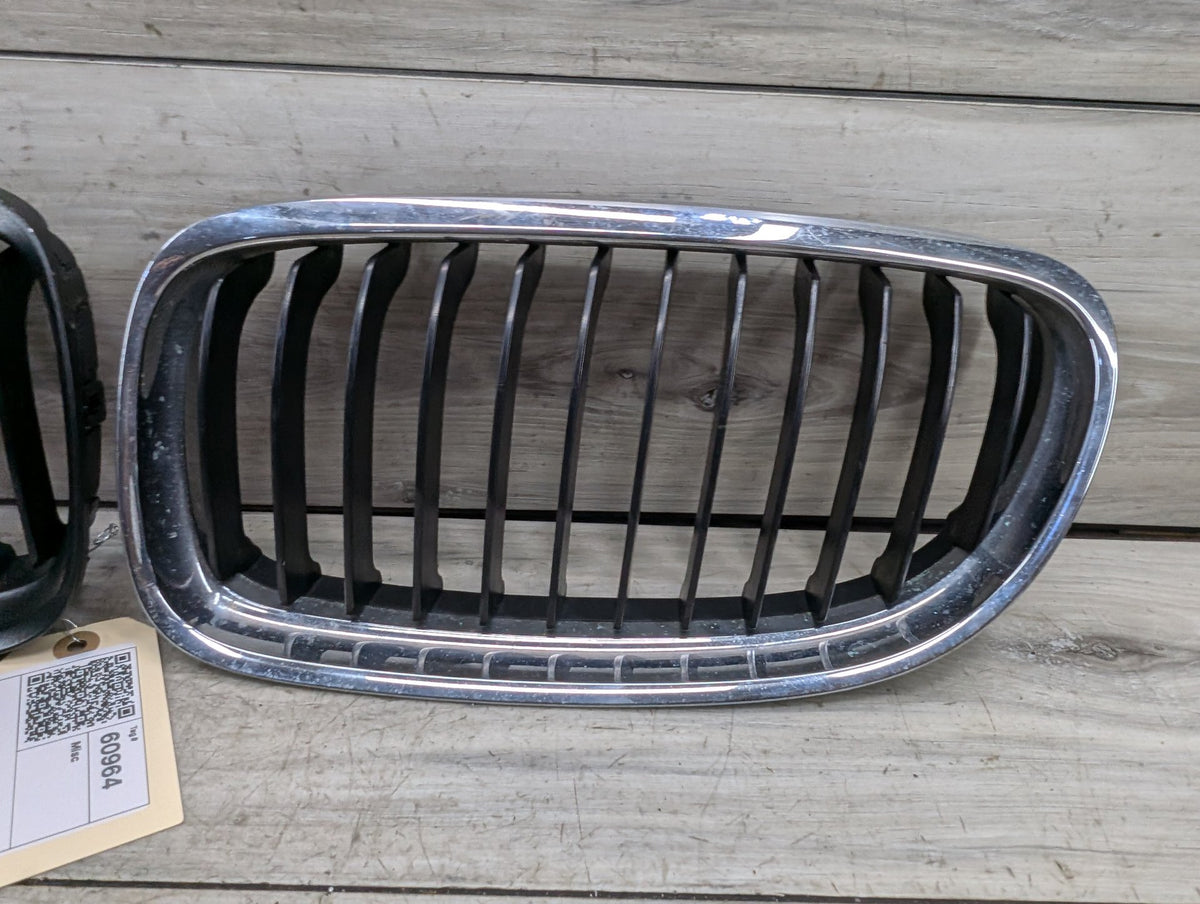 2006-2011 BMW 328i E90 Front Left Right Upper Bumper Cover Kidney Grilles SET 7201967