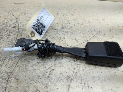 OEM BMW F90 G11 G12 G30 530 540 M550 750 M5 Front Left or Right Seatbelt Buckle