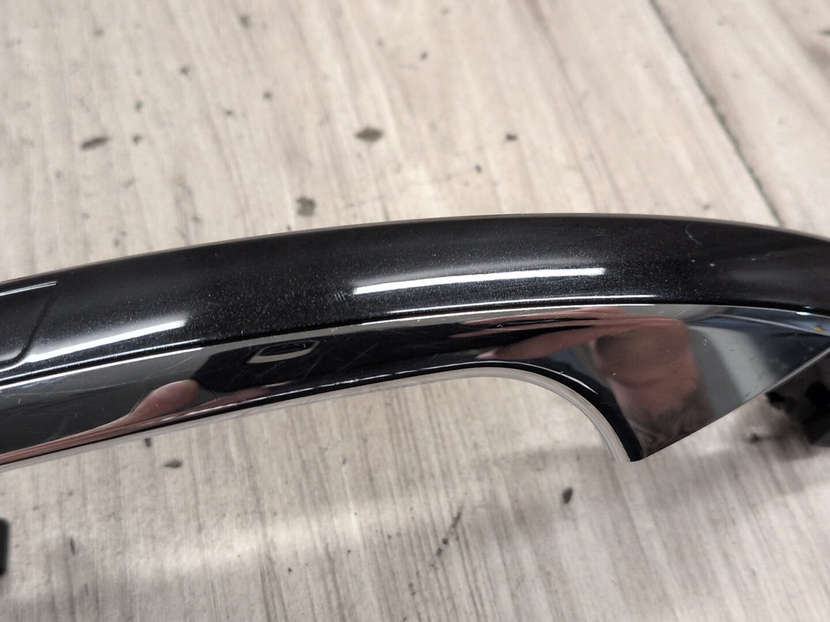 2009-2012 Mercedes E550 W212 Left Driver Door Handle w/ Comfort Access OEM