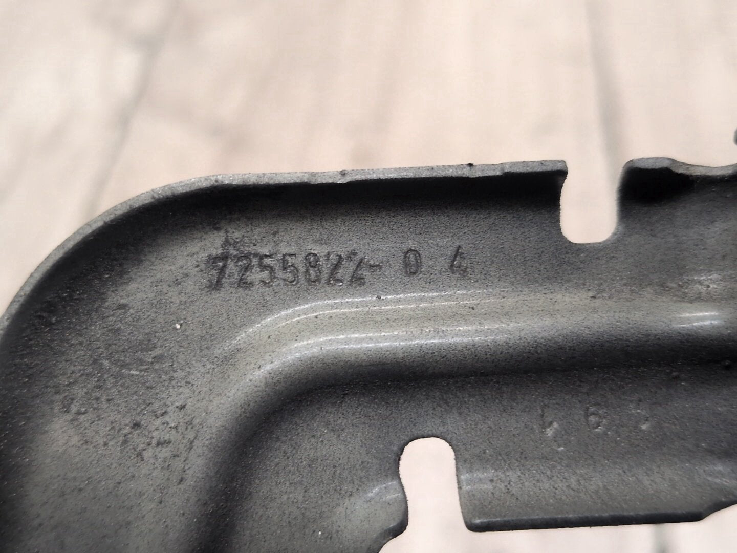 15-20 OEM BMW F80 F82 F83 M3 M4 Left Driver Fender Bracket Mount Carrier SET