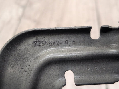 15-20 OEM BMW F80 F82 F83 M3 M4 Left Driver Fender Bracket Mount Carrier SET