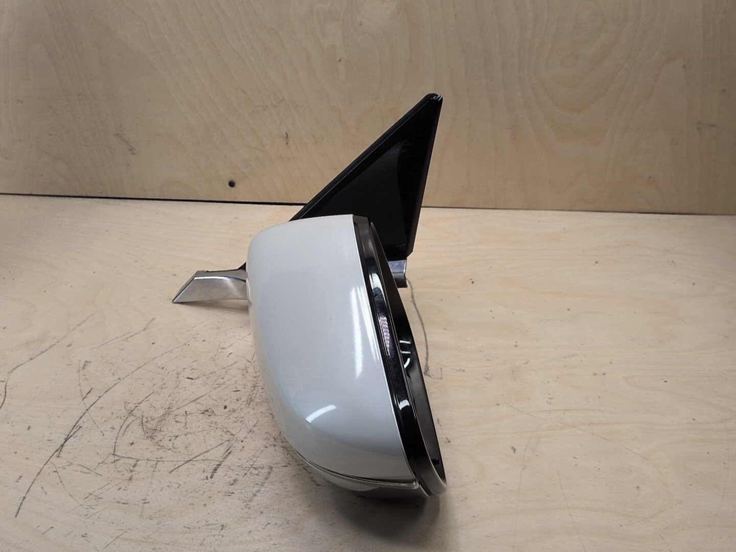 16-22 OEM BMW G12 740 Front Left Driver Side Mirror Heated w/ Camera White A96