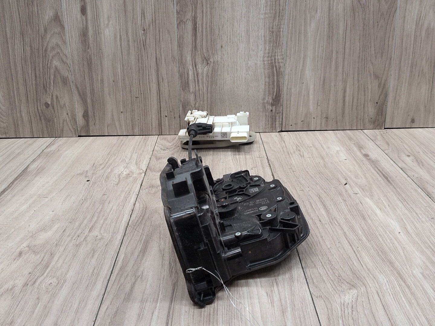 2019 - 2026 BMW X5 G05 Front Left Driver Door Latch Lock Actuator 7477705 N63B44M3