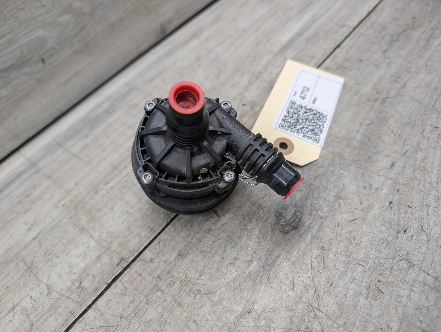 *OEM BMW G01 G05 G20 G22 G30 G42 G80 G82 G83 M3 M4 Engine Auxiliary Water Pump