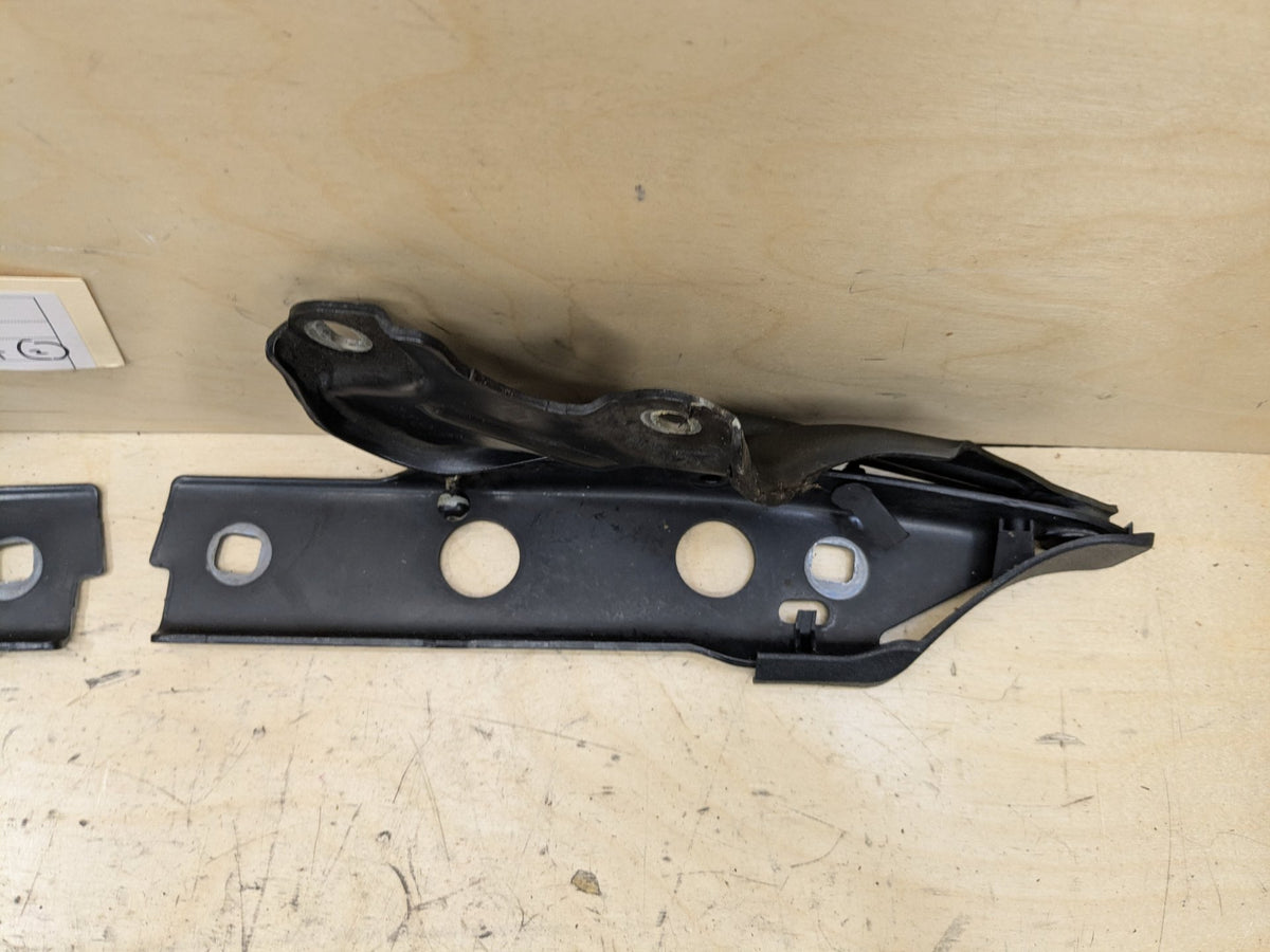 2012-2018 Audi A6 C7 Hood Bonnet Hinges SET 4G8823301 OEM